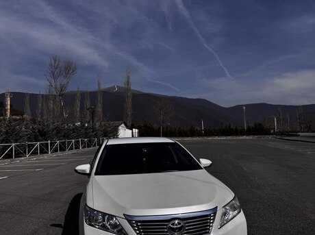 Toyota Camry 2012