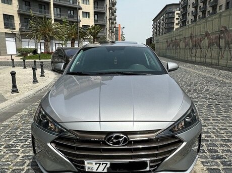 Hyundai Elantra 2019
