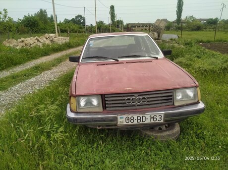Audi  1983