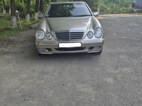 Mercedes E 240 2000