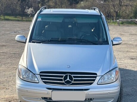 Mercedes Viano 2009
