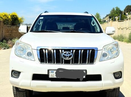 Toyota Land Cruiser Prado 2011
