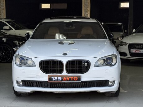 BMW 750