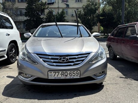 Hyundai Sonata 2011