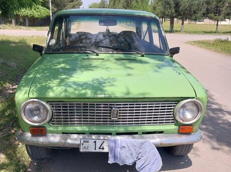 LADA (VAZ) 2103 1985