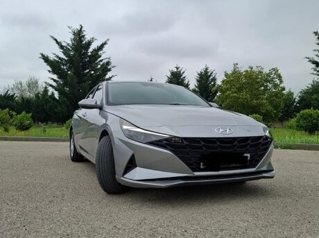 Hyundai Elantra 2021