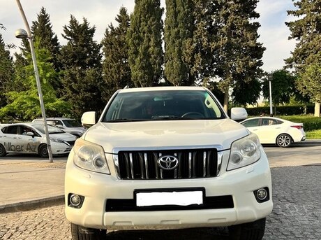 Toyota Land Cruiser Prado 2010