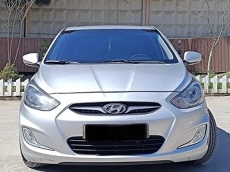 Hyundai Accent 2011