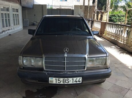 Mercedes 190 1990