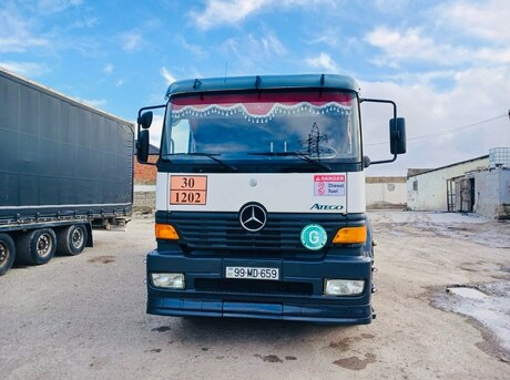 Mercedes Atego 2528 2004