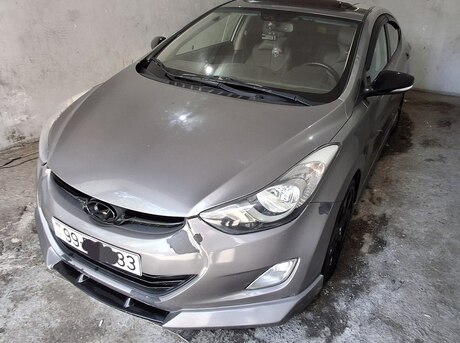 Hyundai Elantra 2011