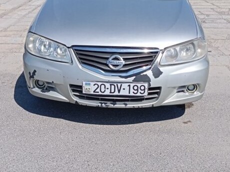 Nissan Sunny 2010