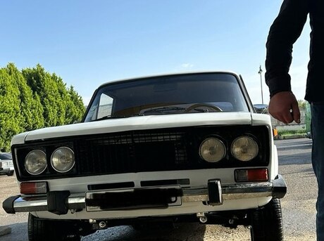 LADA (VAZ) 2106 1988