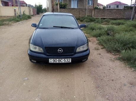 Opel Omega 2000