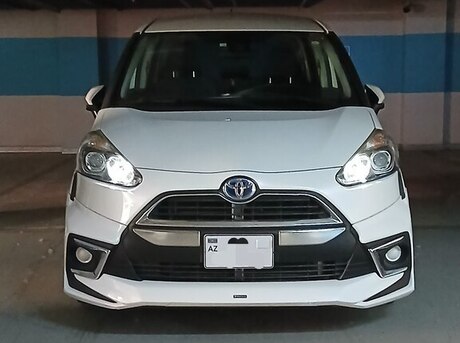 Toyota Sienta 2016
