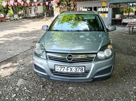 Opel Astra 2010