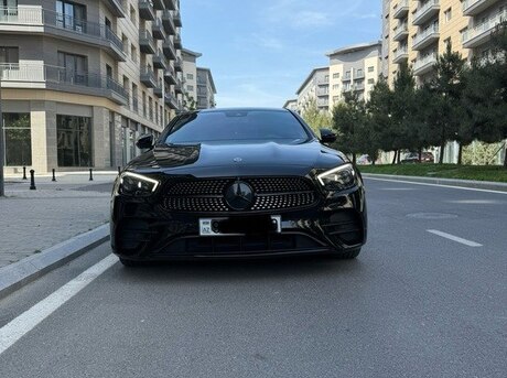 Mercedes E 200