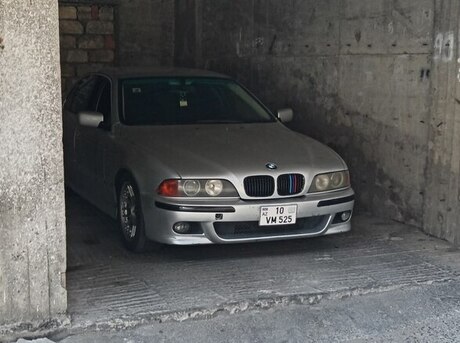 BMW 525