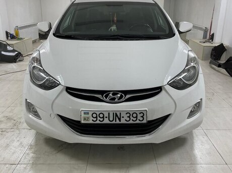Hyundai Elantra 2012