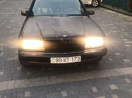 Mercedes 190 1990
