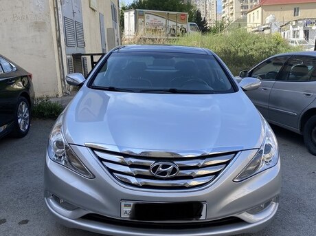 Hyundai Sonata 2010