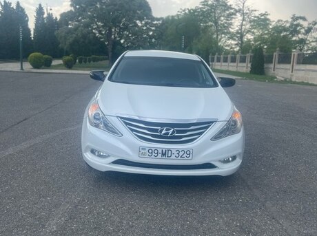 Hyundai Sonata 2010