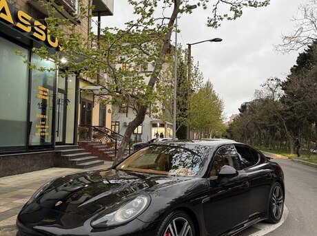 Porsche Panamera GTS 2014