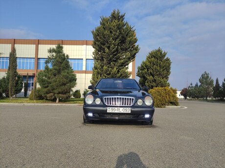 Mercedes E 220 d 2000