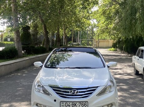 Hyundai Sonata 2010