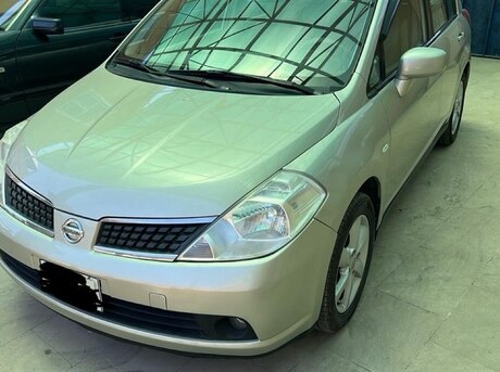 Nissan Tiida 2008