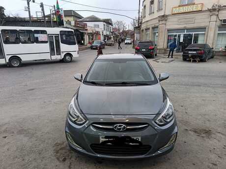 Hyundai Accent 2015