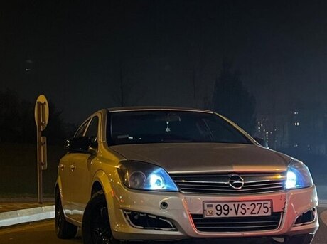 Opel Astra 2010