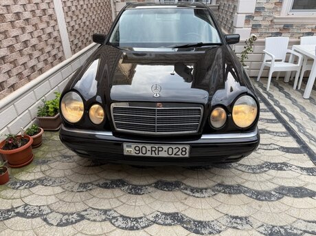 Mercedes E 240 1999