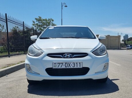 Hyundai Accent 2011