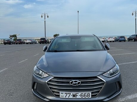 Hyundai Elantra 2017