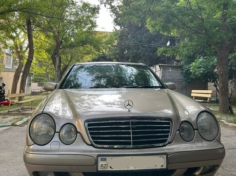 Mercedes E 240 2001