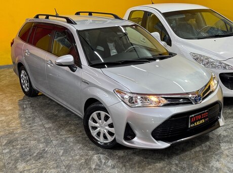 Toyota Corolla Fielder 2018
