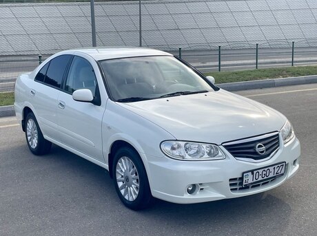 Nissan Sunny 2010