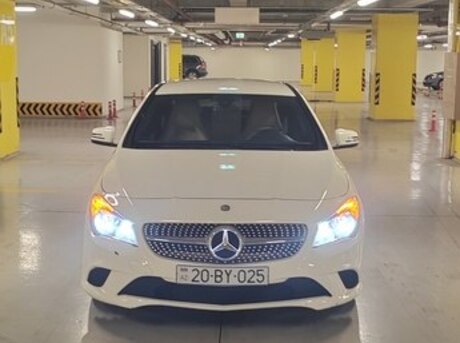 Mercedes CLA 250 2015