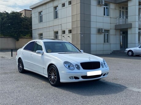 Mercedes E 240 2003