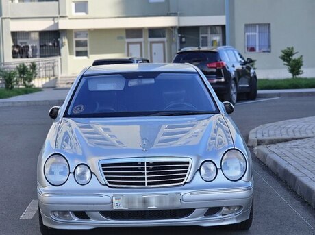 Mercedes E 240 1999
