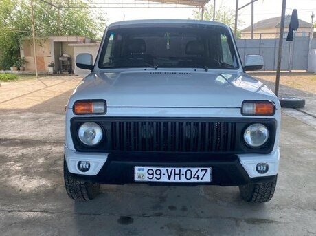 LADA (VAZ) Niva 2012