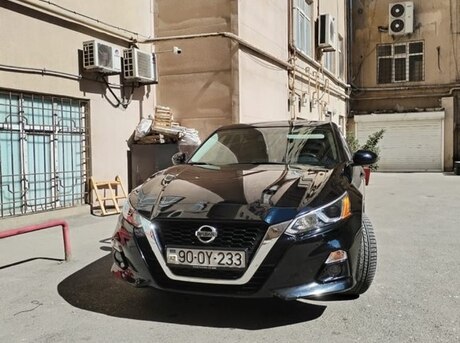 Nissan Altima 2020