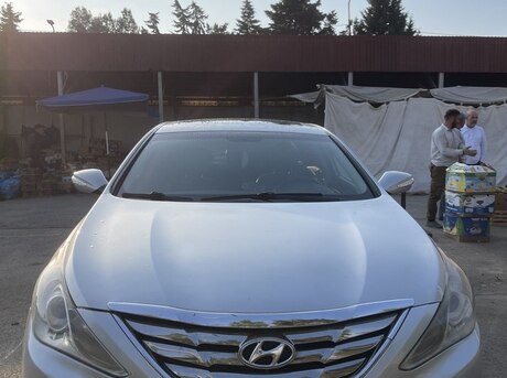 Hyundai Sonata 2011