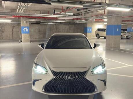 Lexus ES 350 2019