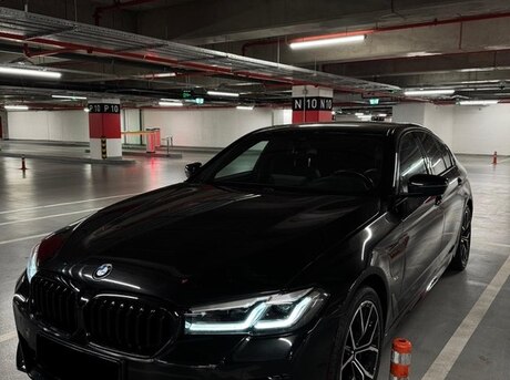 BMW 530e 2021