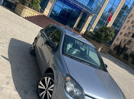 Opel Astra 2004