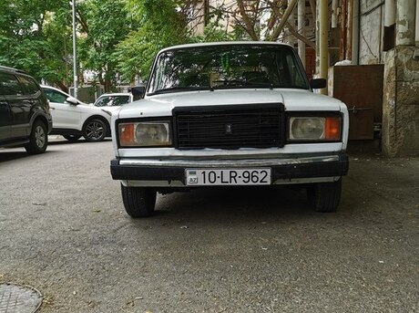 LADA (VAZ) 2107 2000