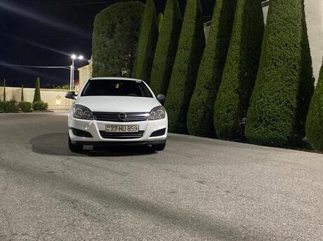 Opel Astra 2008