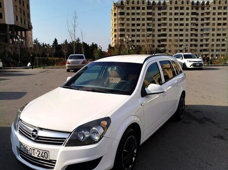 Opel Astra 2010